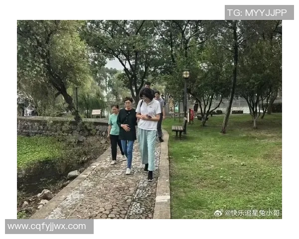 姚明妻子与家人温馨合影展现幸福生活瞬间