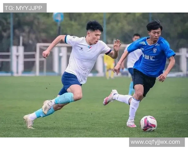 桑德尔足球明星的崛起与挑战：从青训到职业赛场的奋斗历程